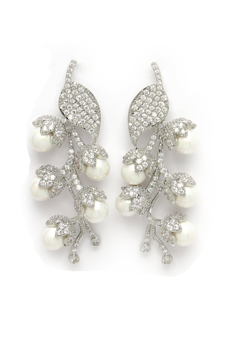 Cubic Zirkonia Leaf Cluster korvakorut