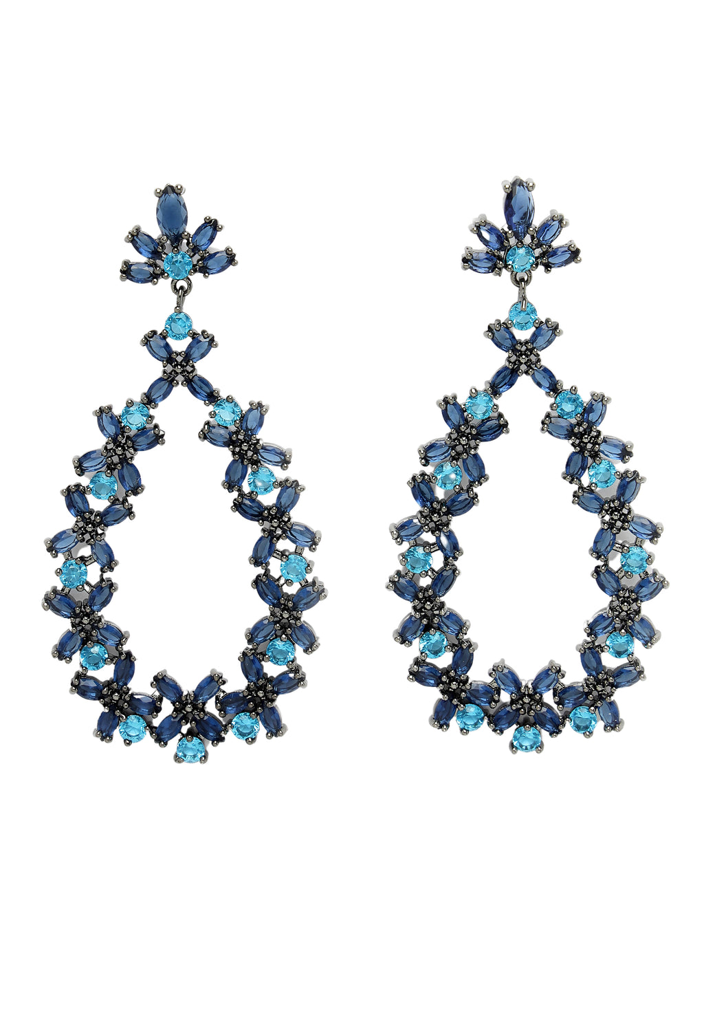 Delicados pendientes colgantes con diseño floral de circonita