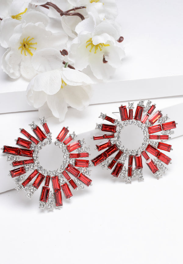 Aretes con forma de rayo de sol brillante en rojo