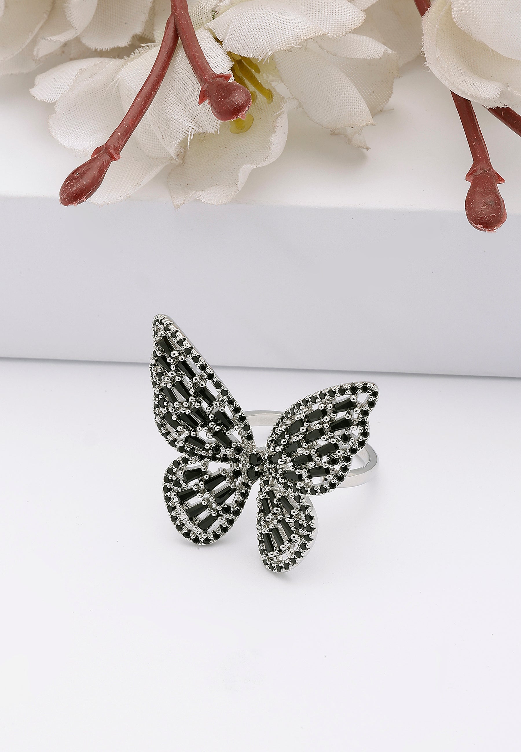 Anillo de Brillo de Mariposa Caprichosa